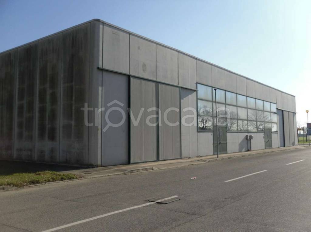Capannone Industriale in vendita a Fossalta di Portogruaro via Del Commercio 37/39/41/43
