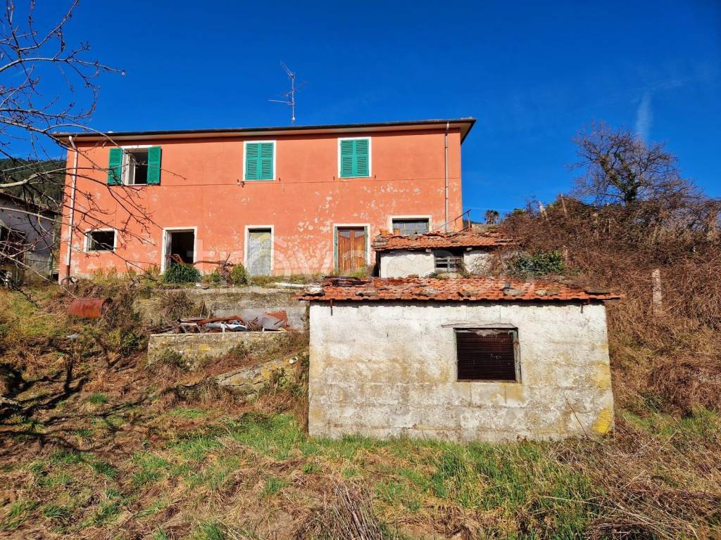Casa Indipendente in vendita a Zignago via del Castano
