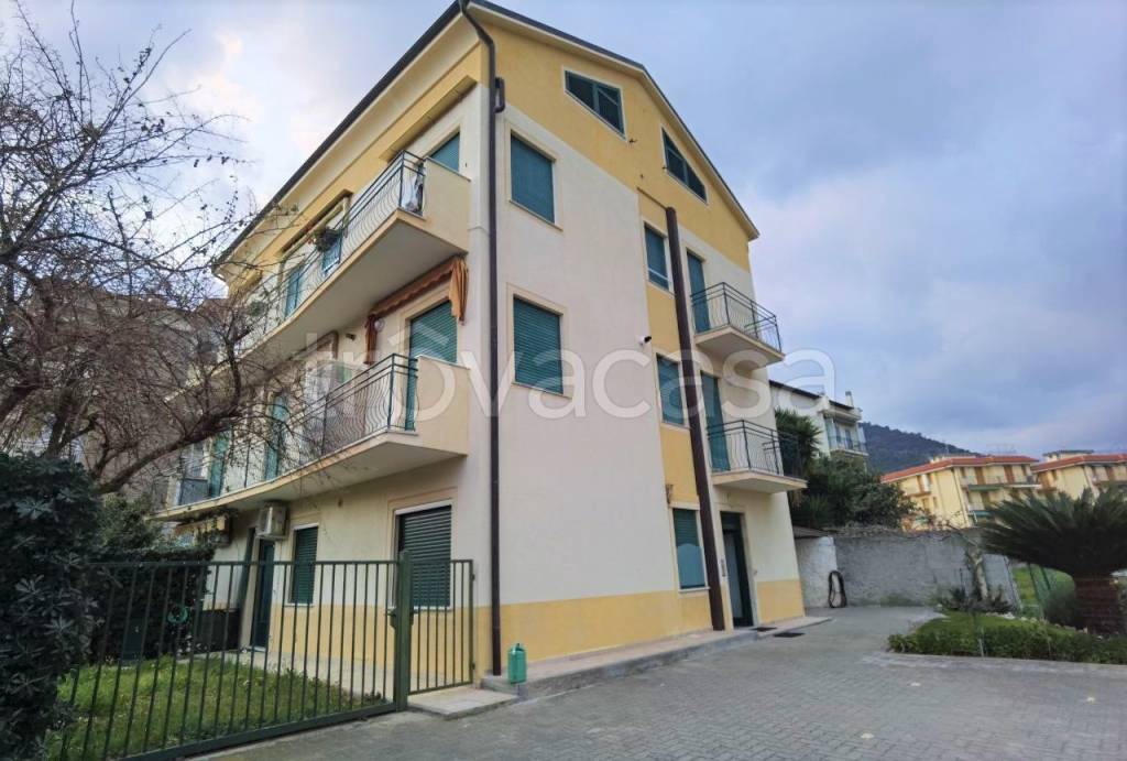 Appartamento in vendita a Pietra Ligure viale della Repubblica