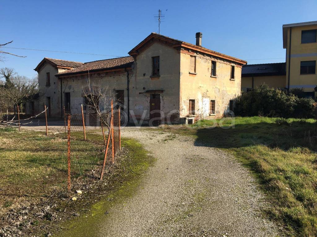 Terreno Residenziale in vendita a Borgo Virgilio via Parmense, 44