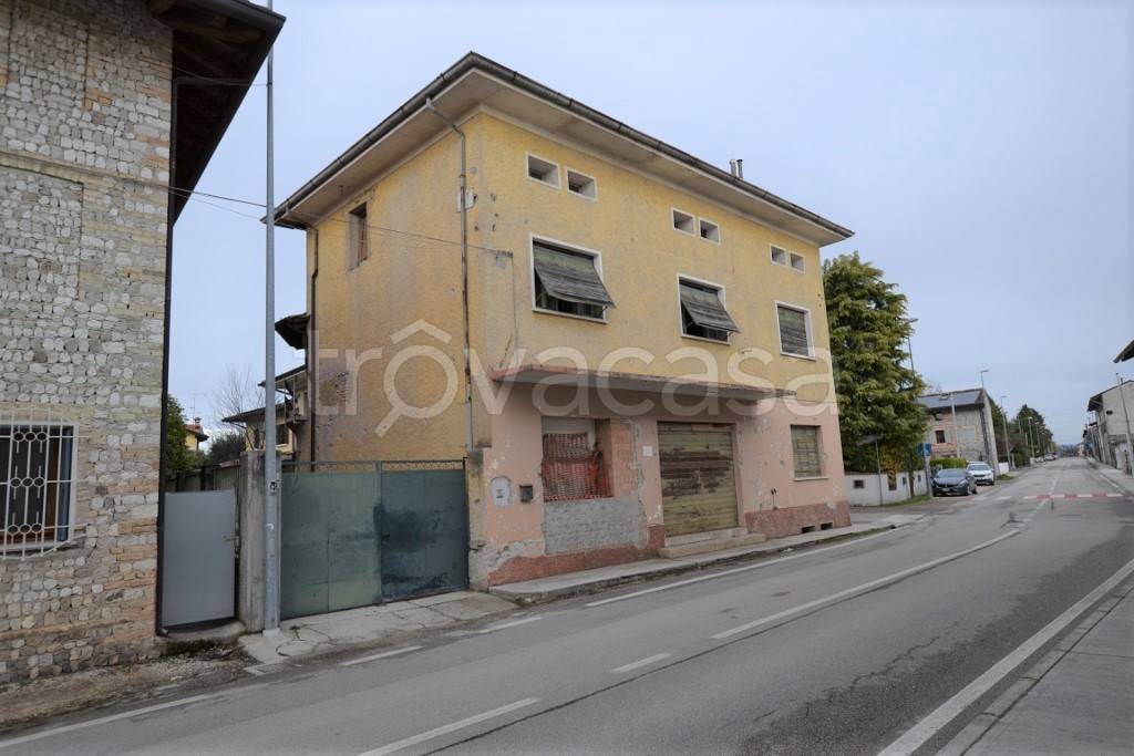 Villa Bifamiliare in vendita a Cordenons via Martiri della Libertà, 63