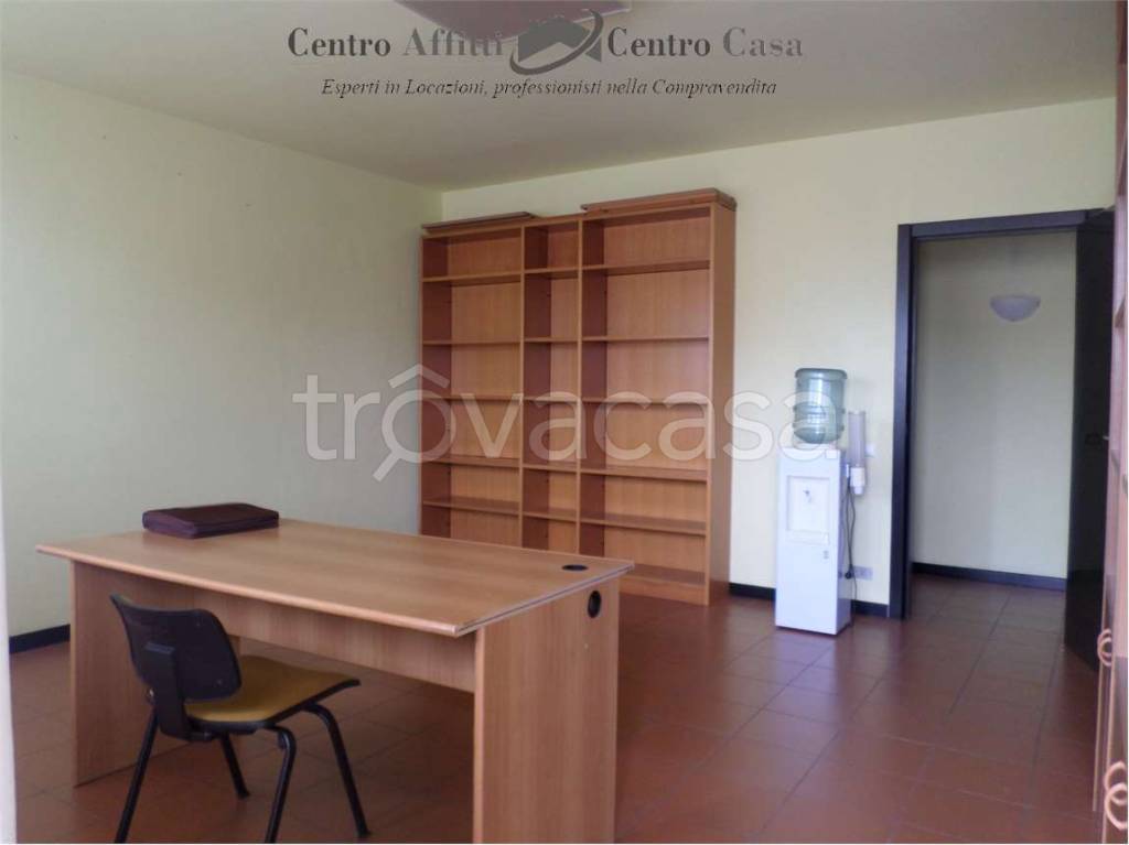 Ufficio in vendita a Lucca viale Castruccio Castracani, 260