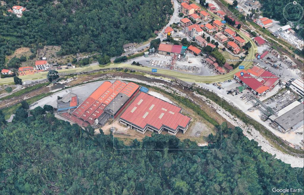 Capannone Industriale in in vendita da privato a Pietrasanta via Provinciale Vallecchia