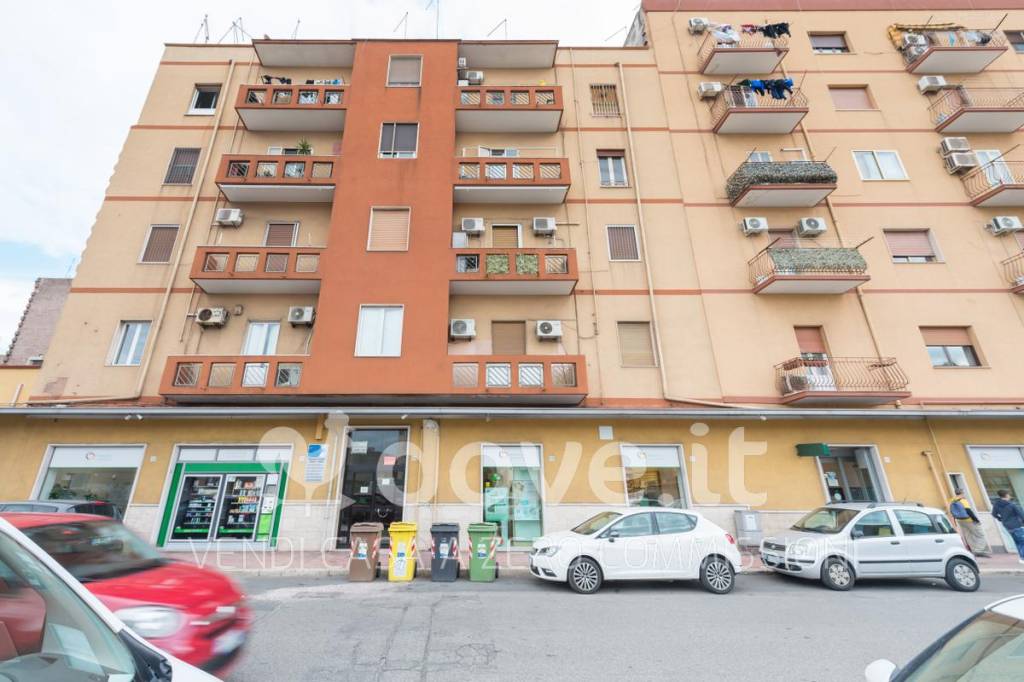 Appartamento in vendita a Taranto via Raimondello Orsini, 88