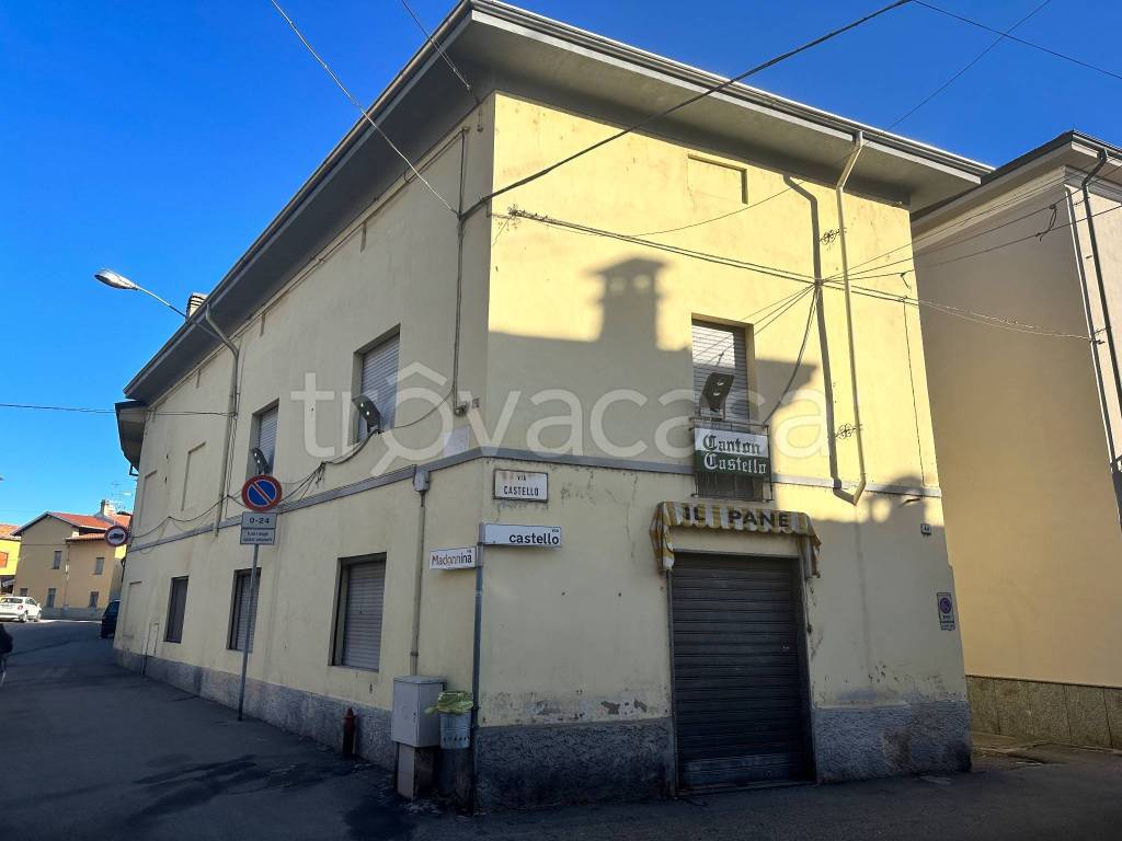 Casa Indipendente in vendita a Cerano via Castello, 42
