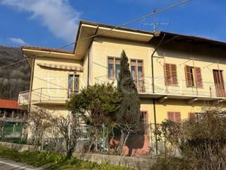Villa in vendita a Caprie via Alcide De Gasperi, 83