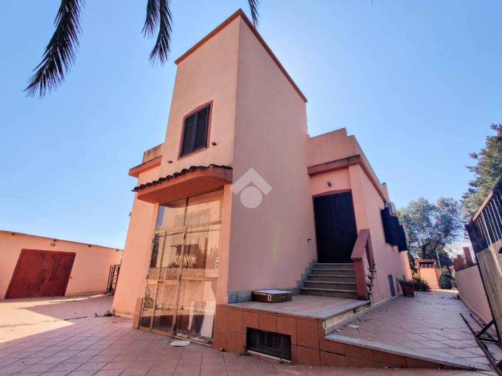 Villa in vendita a Quartu Sant'Elena via Fillirea, 29
