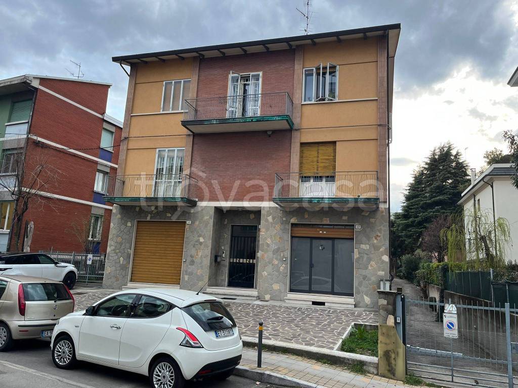 immagine annuncio 1 di 12