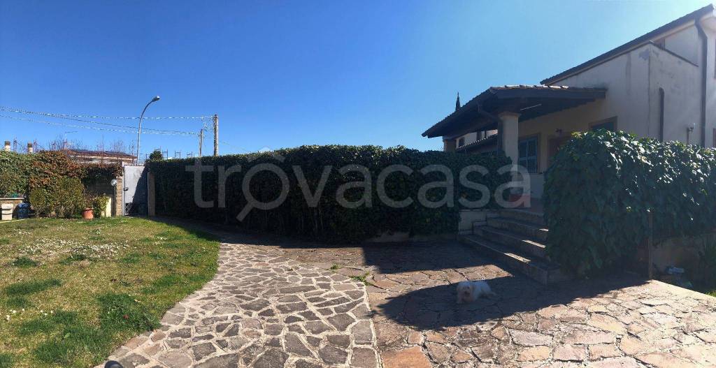Villa Bifamiliare in in vendita da privato a Rignano Flaminio via delle Magnolie, 11