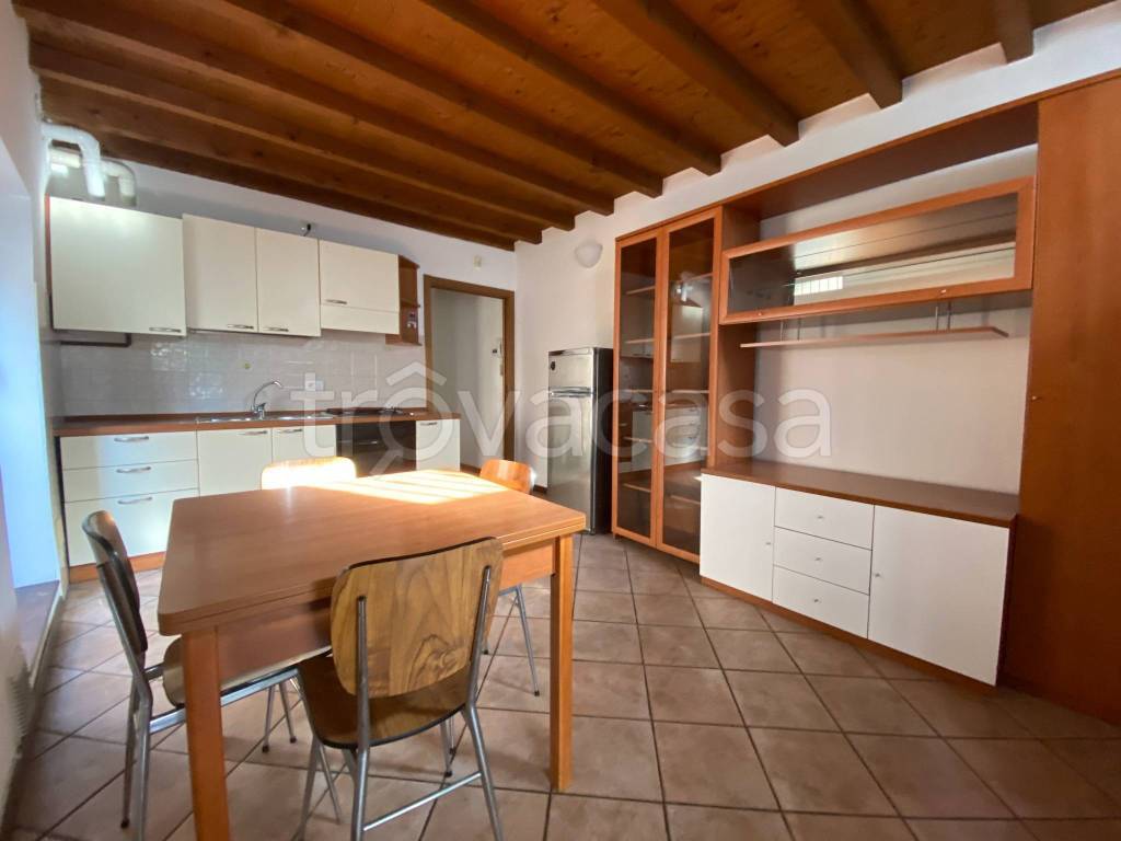 Appartamento in vendita a Osio Sopra corso Italia