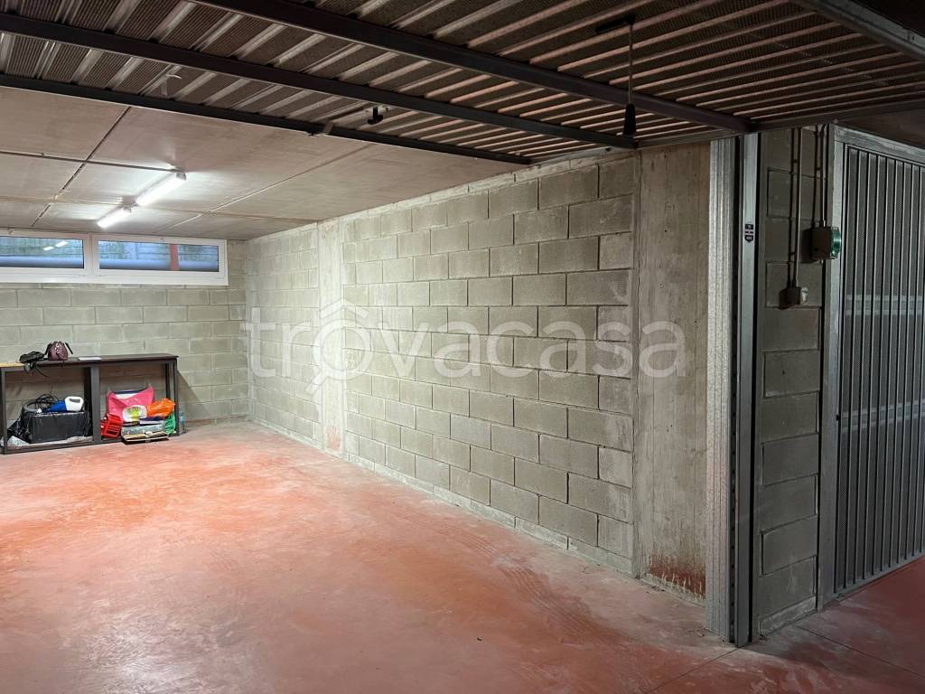 Garage in vendita a Genova via Rio Torbido, 13b