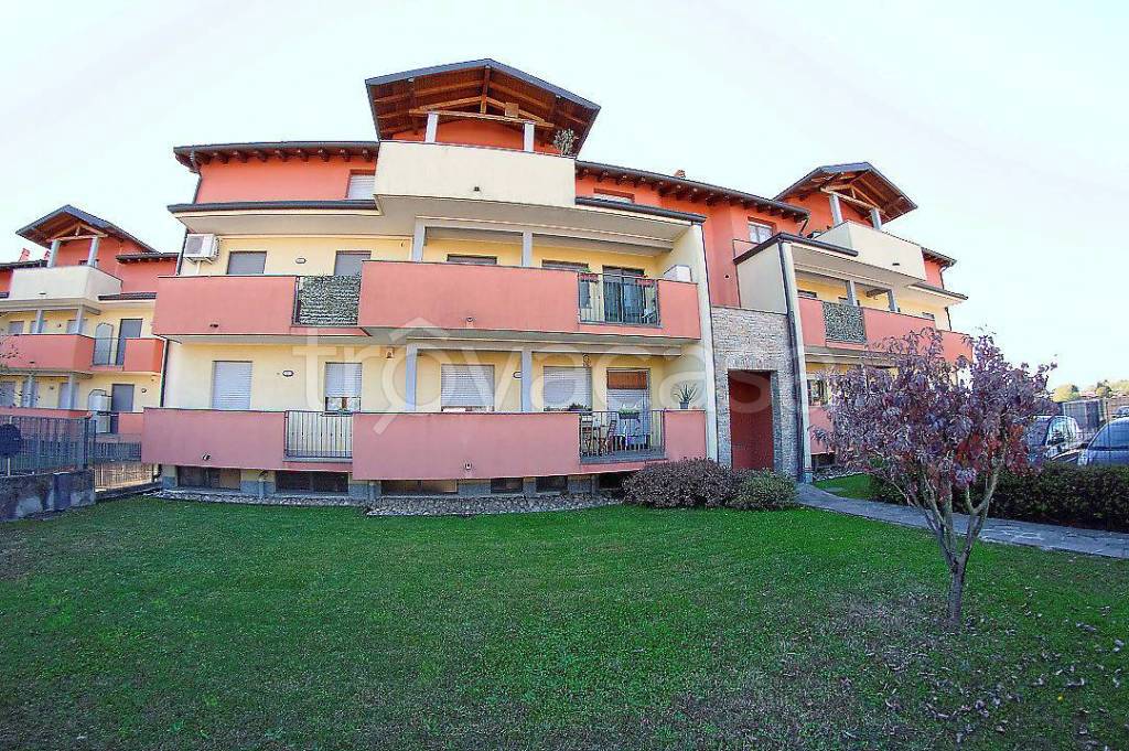 Appartamento in vendita a Lonate Pozzolo via Isonzo, 30
