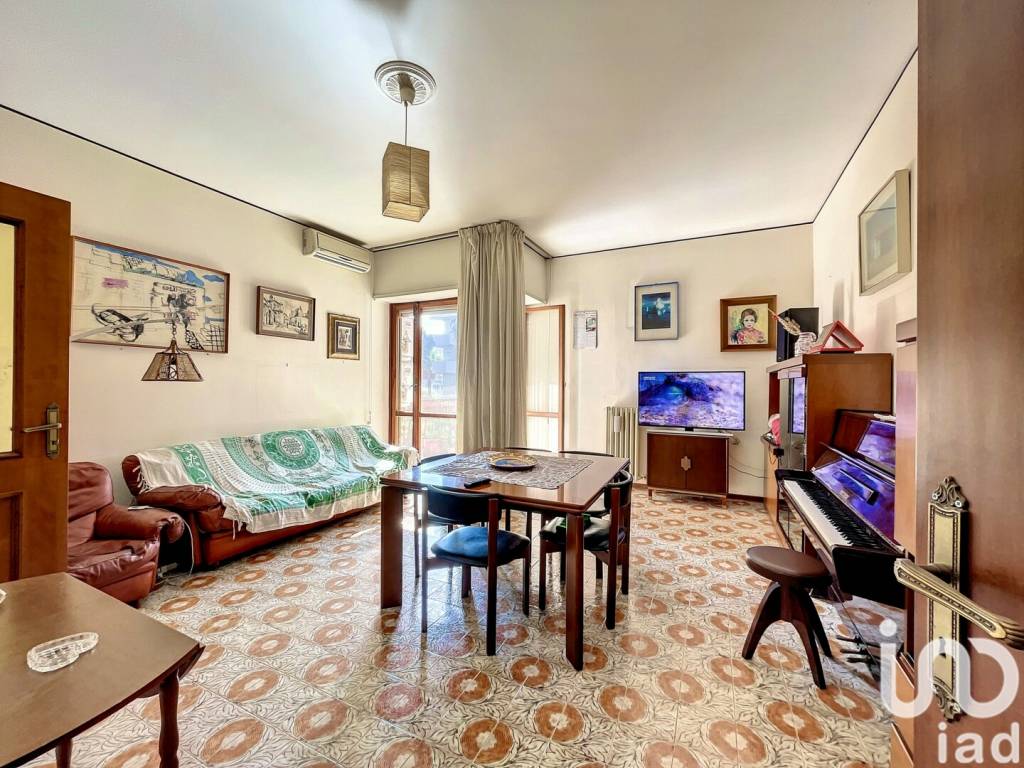 Appartamento in vendita a Brindisi viale Francia, 71