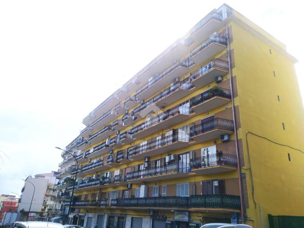 Appartamento in vendita a Napoli via Emilio Scaglione, 11