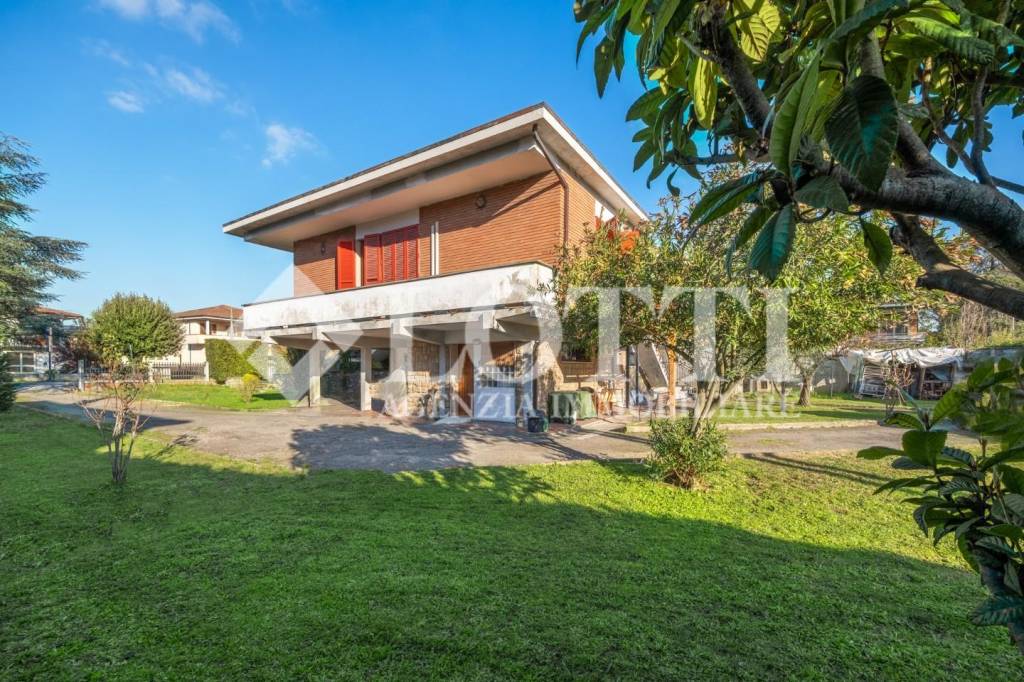 Villa Bifamiliare in vendita a Bientina