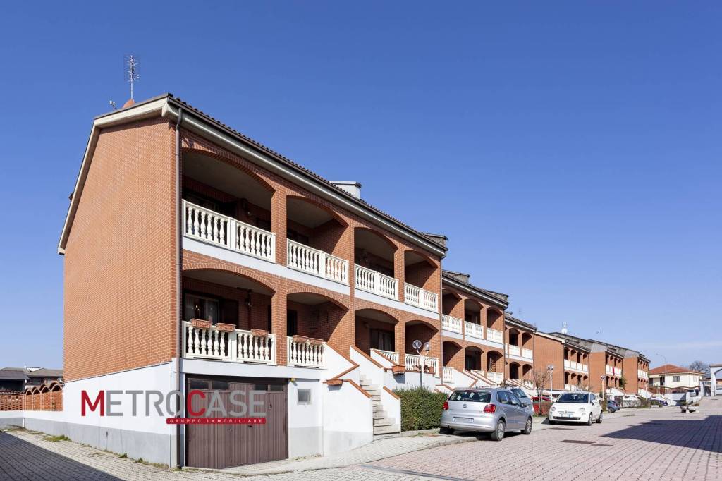 Villa a Schiera in vendita a Poirino via Marocchi, 45