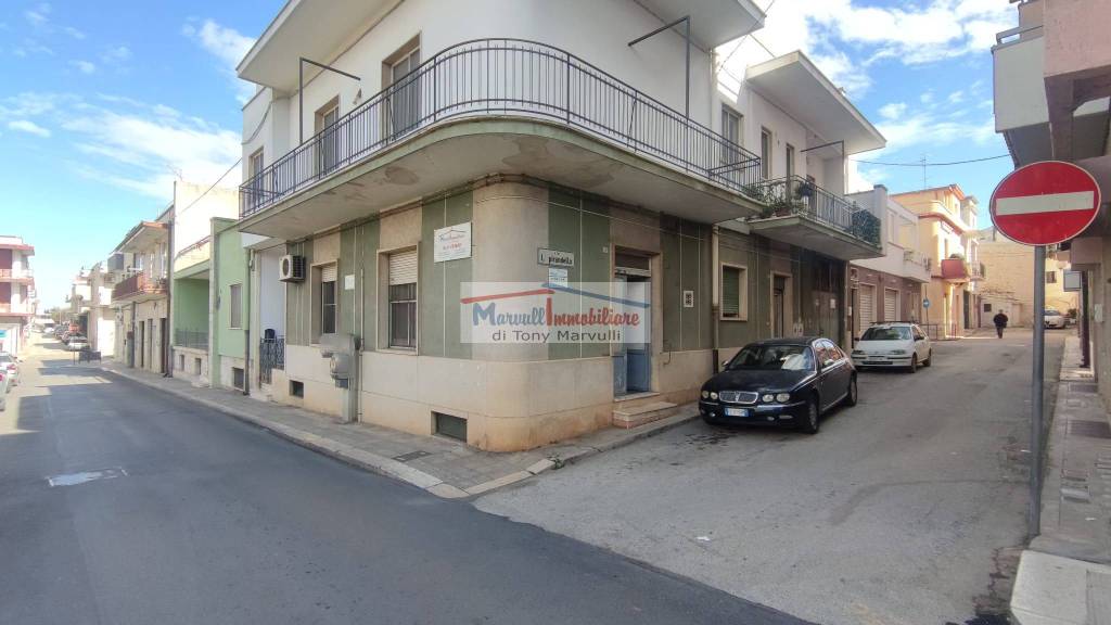Appartamento in vendita a Cassano delle Murge piazza Giuseppe Garibaldi, 32