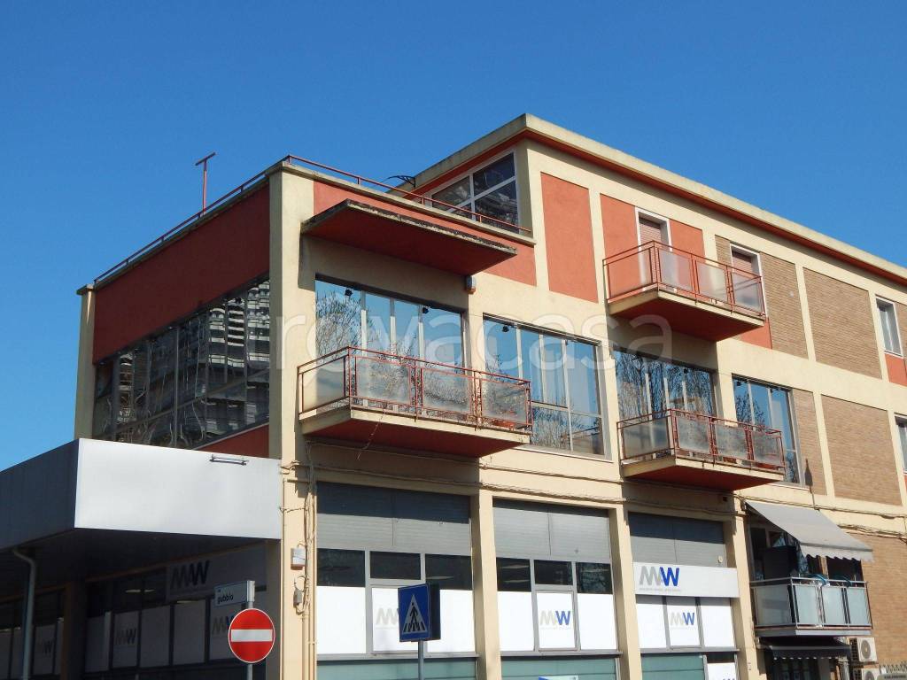 Ufficio in in vendita da privato a Pesaro via Gradara, 14