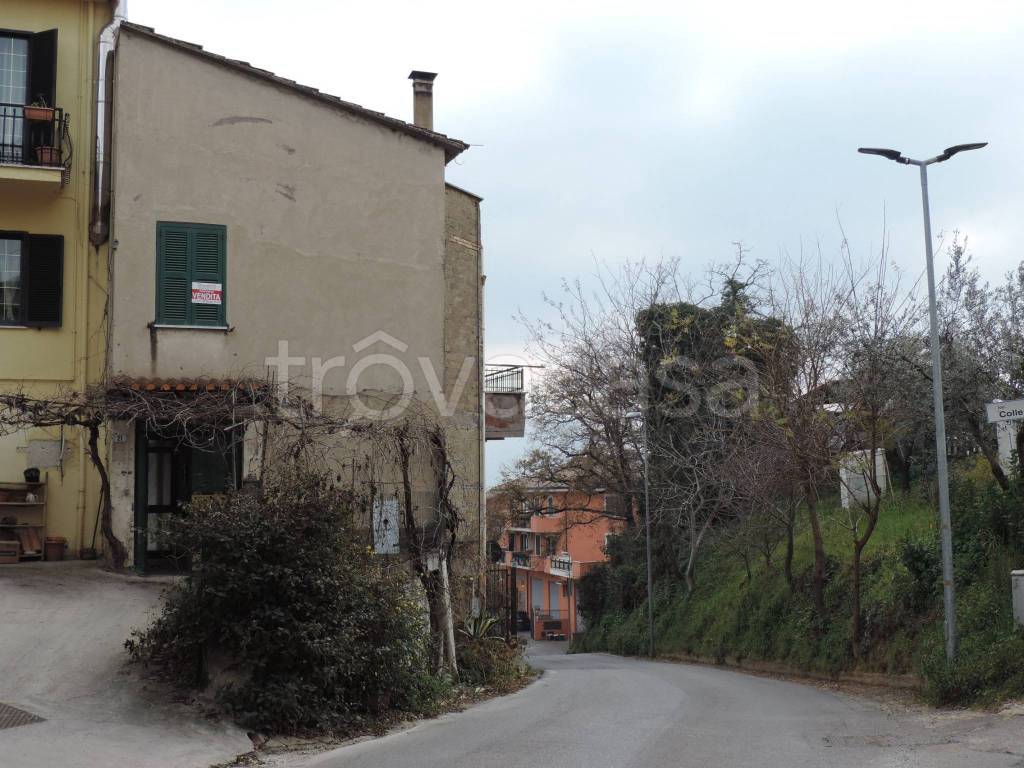 Casa Indipendente in vendita a Montelibretti via 1 Maggio, 21
