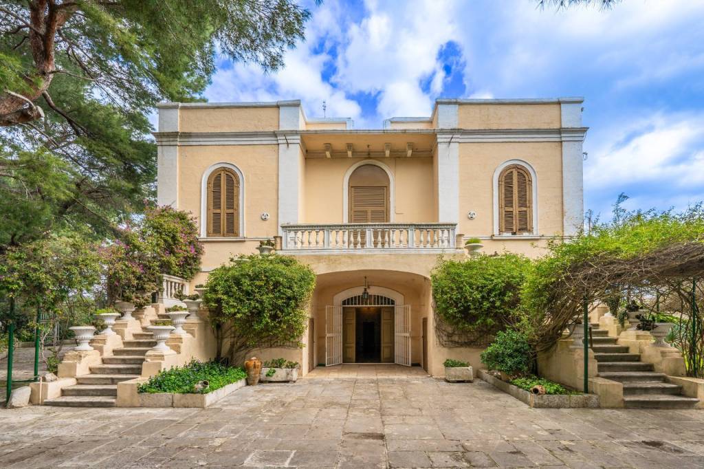 Villa in vendita a Bari via Giovanni Gentile, 100