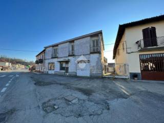 Casa indipendente in vendita a castelnuovo don bosco piazza dante, 41