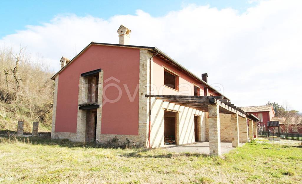 Villa Bifamiliare in vendita a Fermignano strada Provinciale n. 4