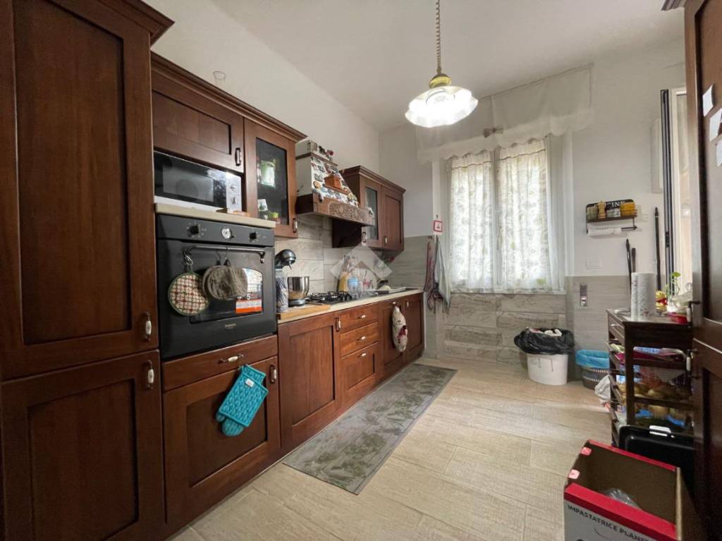 Appartamento in vendita a Genova via XVIII Fanciulli, 3