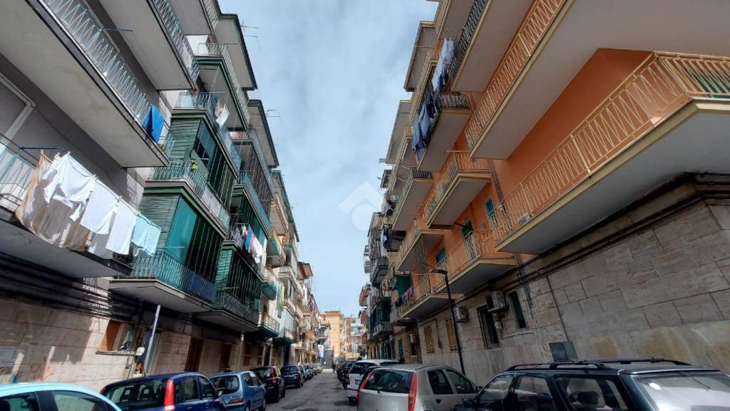 Appartamento in vendita a Napoli via Ernesto Pascal