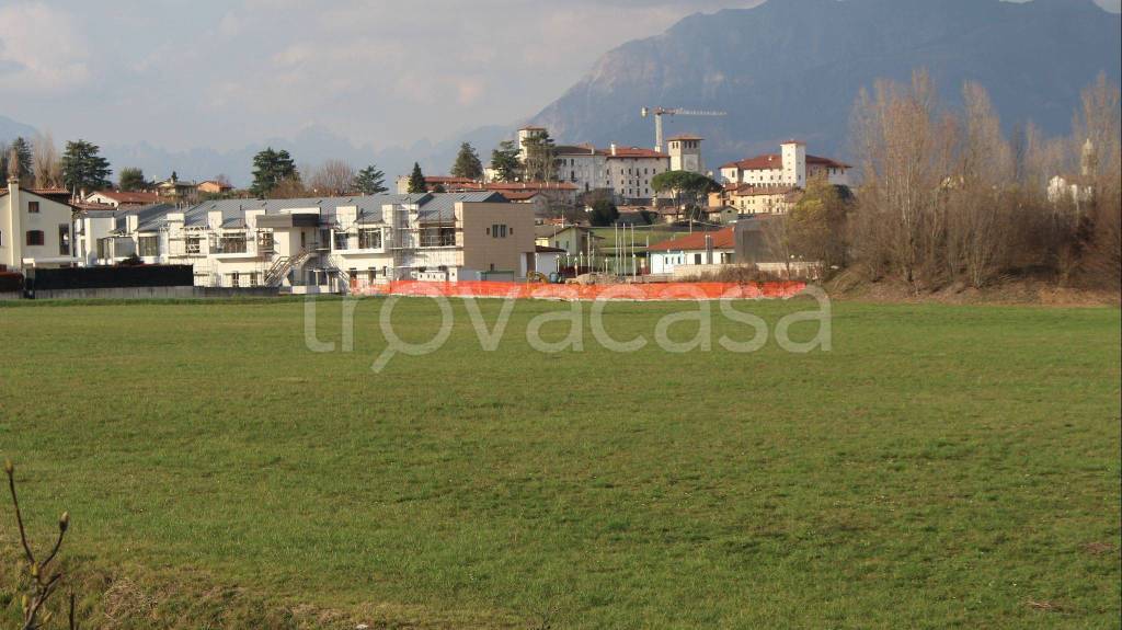 Terreno Residenziale in vendita a Colloredo di Monte Albano via Brazzacco, 68