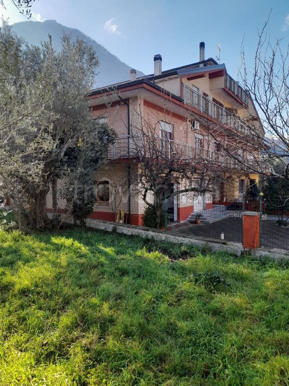 Villa a Schiera in in vendita da privato a Teggiano via Due Madonne