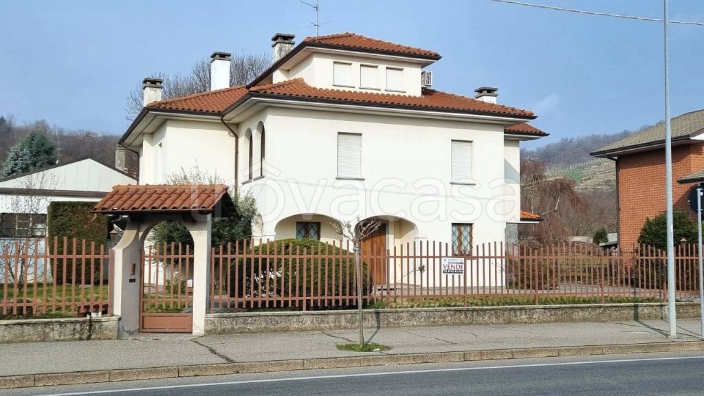 Villa in vendita a Gattinara corso Valsesia, 207