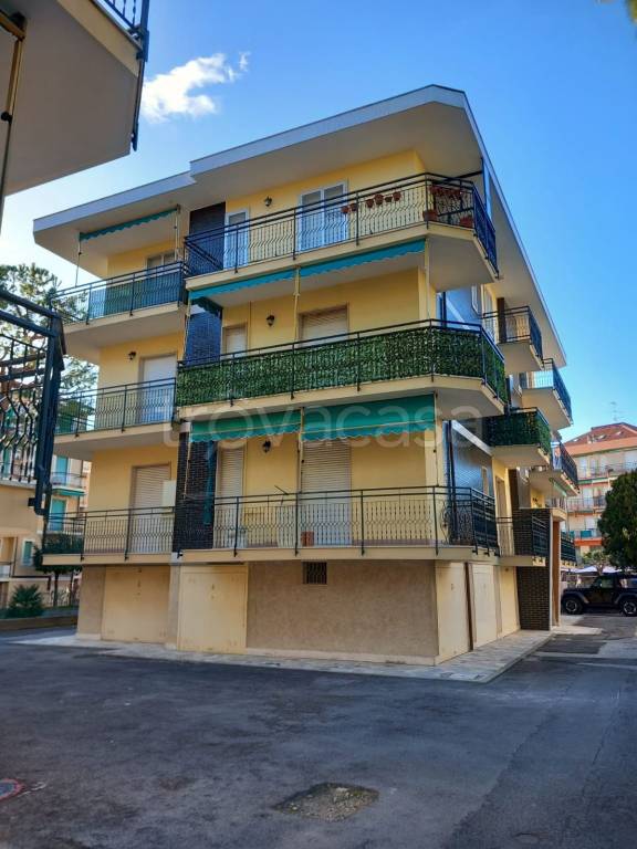 Appartamento in vendita a Pietra Ligure viale della Repubblica, 51