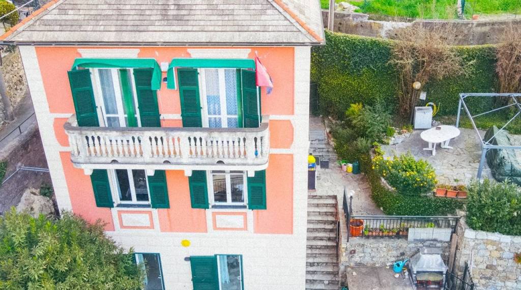 Villa in vendita a Genova via Giulio Tanini, 52