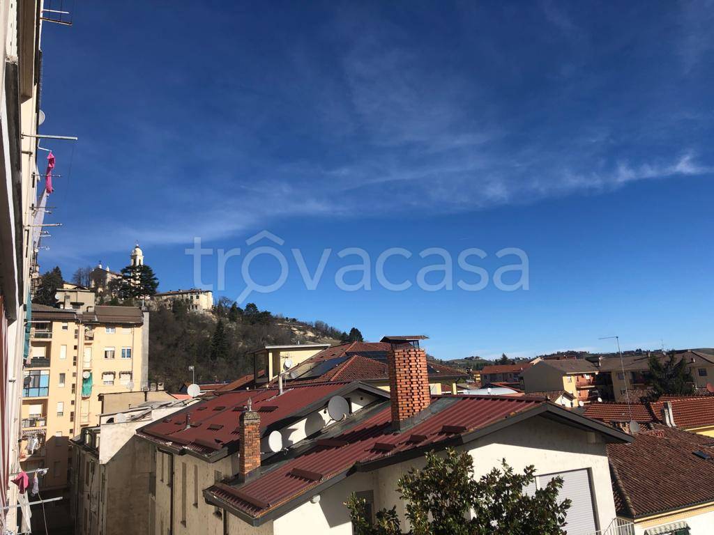 Appartamento in vendita a Canelli via Cavalier Giovanni Filipetti