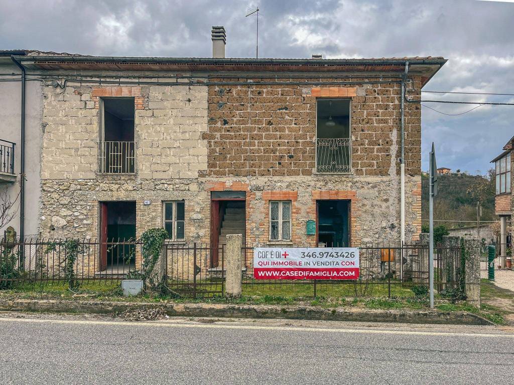 Casale in vendita a Cantalice via Giuseppe Garibaldi