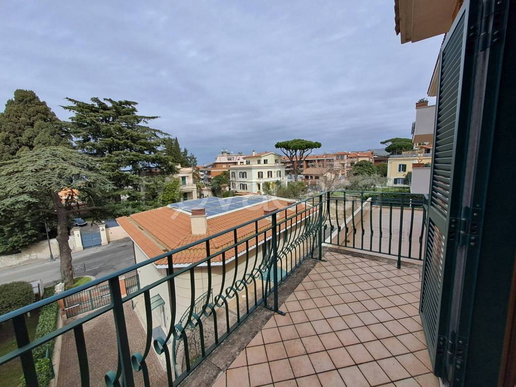 Appartamento in vendita a Marino corso Vittoria Colonna, 156a