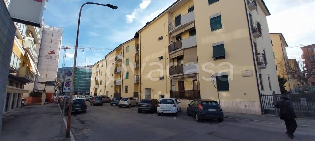 Appartamento in vendita ad Ascoli Piceno via Pesaro