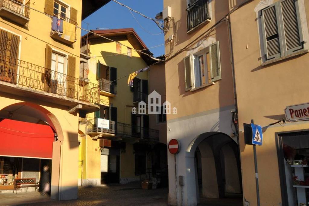Casa Indipendente in vendita a Castellamonte via Massimo d'Azeglio, 2