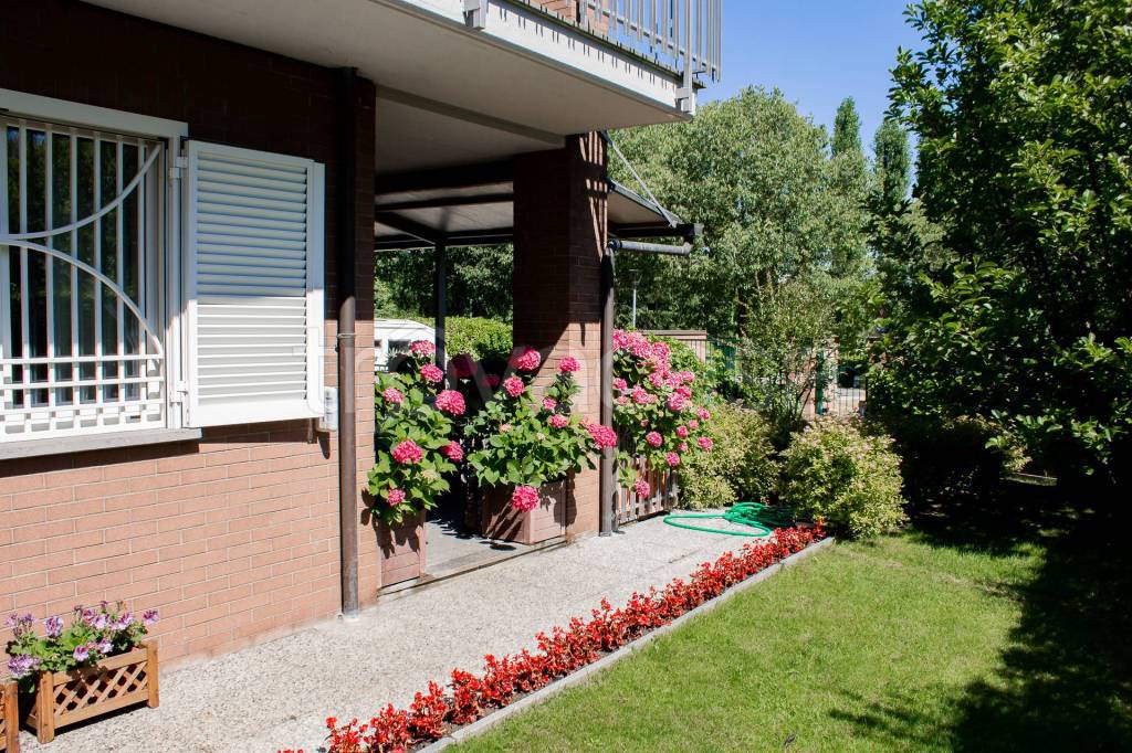 Villa in vendita a Beinasco viale Generale Giuseppe Perotti, 33