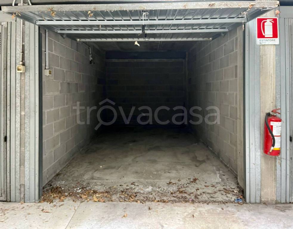 Garage in vendita a Lecco