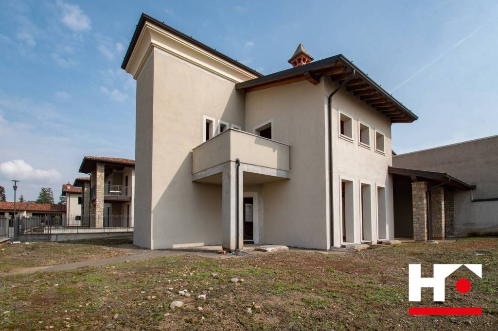 Villa in vendita a Palazzolo sull'Oglio via Fratelli Marzoli