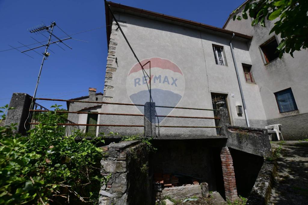 Casa Indipendente in vendita a Bagni di Lucca
