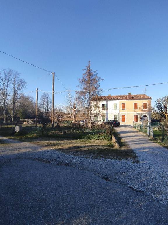 Villa Bifamiliare in in vendita da privato ad Alfonsine via Reale Voltana, 5