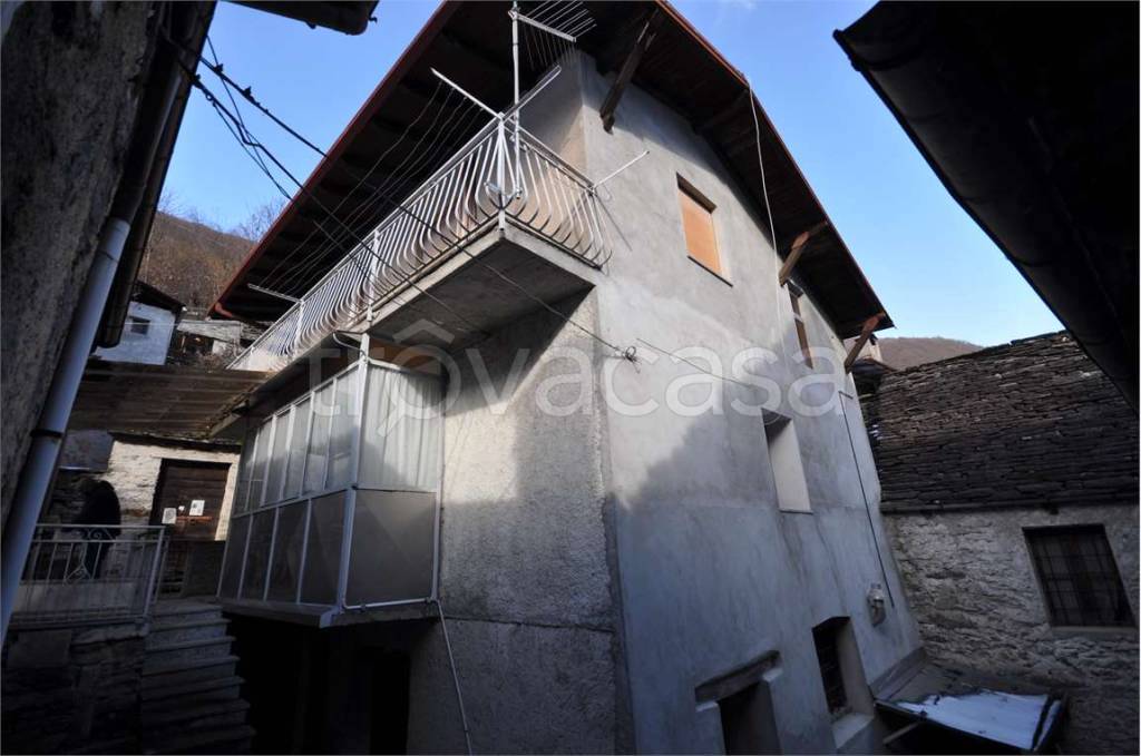 Casa Indipendente in vendita a Calasca-Castiglione calasca Dentro