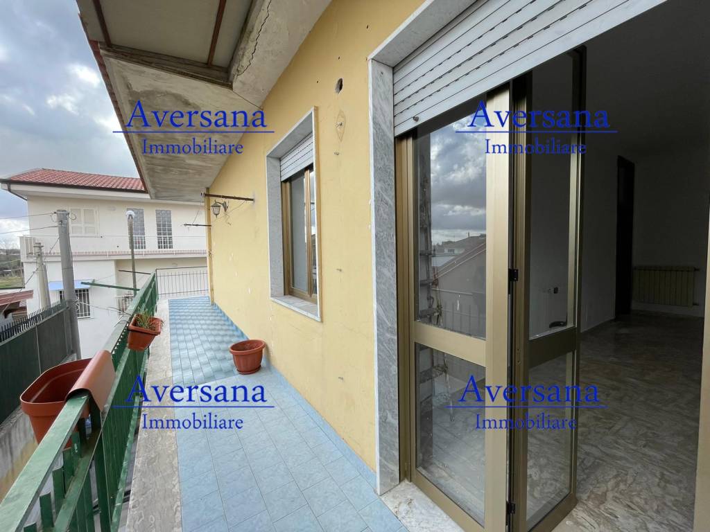 Appartamento in vendita a Parete corso Vittorio Emanuele, 75