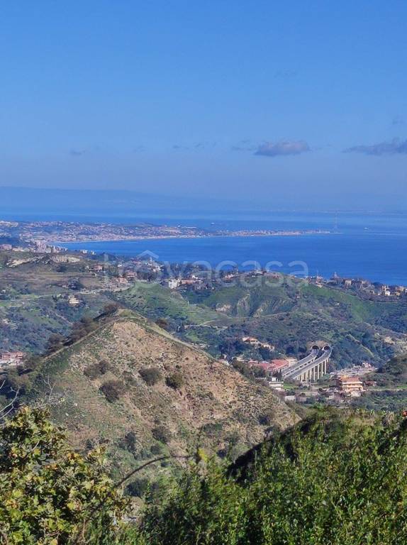 Terreno Edificabile in vendita a Messina contrada Contrada Ladro