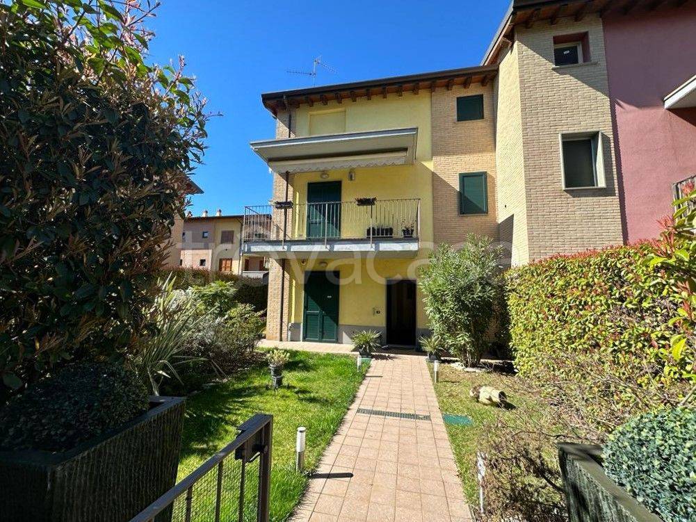 Villa Bifamiliare in in vendita da privato a Bergamo via dei Bersaglieri, 22