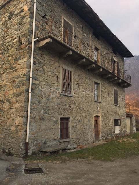 Casa Indipendente in vendita a Sondrio frazione Mossini, 167