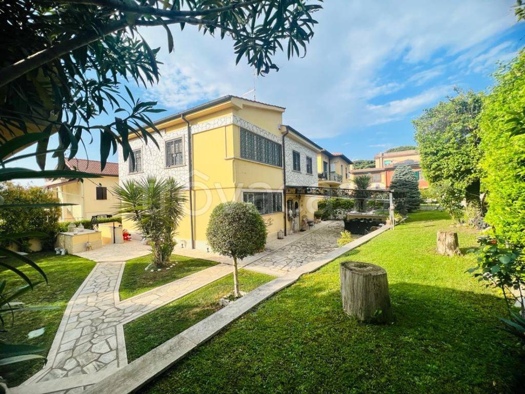 Villa in vendita a Roma via del Casale Paoloni
