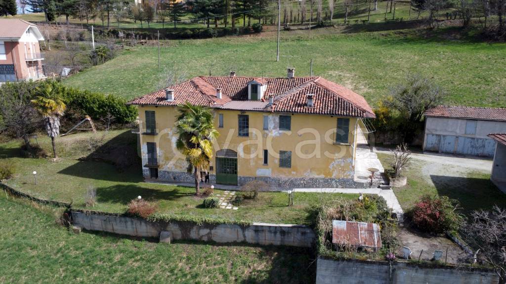 Villa in vendita a Saluzzo via Terre Rosse, 9